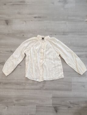 Cream Button-Front Long Sleeve Blouse